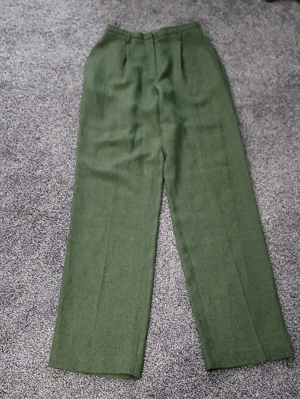 High-Waist Olive Green Tailored Trousers for Women and Matching Jacket